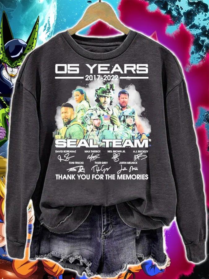 05 years 2017 2022 Seal Team signatures t-shirt sweatshirt