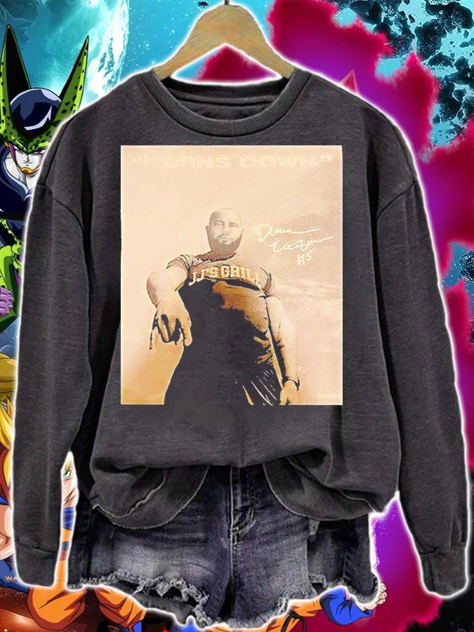 Darren McFadden horns down JJ's Grill signature T-shirt sweatshirt