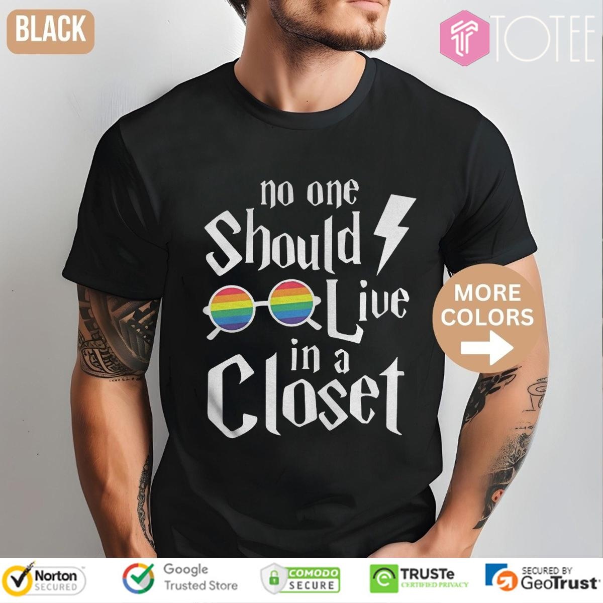 Lgbt Pride Harry Potter Glasses No One Should Live In A Closet T-shirt