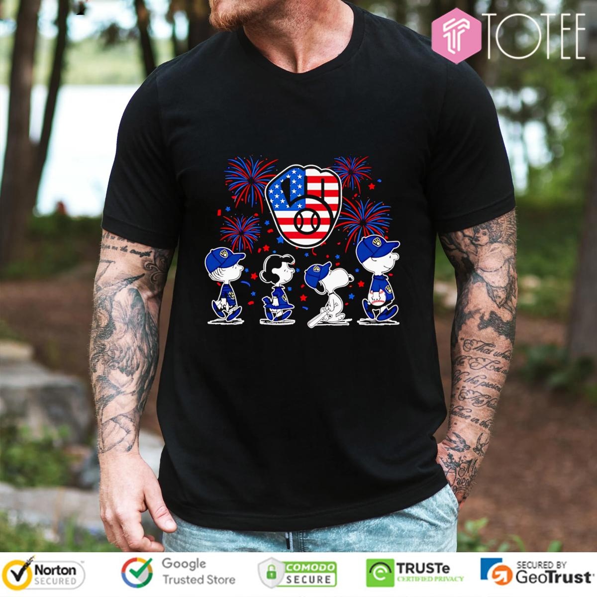 Peanuts Snoopy Milwaukee Brewers Fireworks 4Th Of July T-shirt